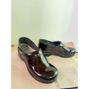 Dansko Professional Black Patent Leather Clogs Womens EU 40 US 9.5-10 Comfort
